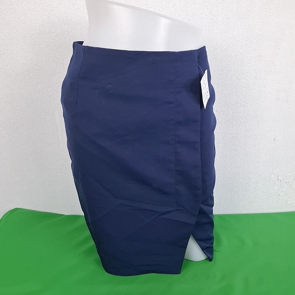 1Q411 กระโปรงทำงาน เอว 28 กระโปรงแฟชั่น กระโปรงสั้น มือสอง หุ่นไซส์ M รายละเอียดตามรูปนะคะ