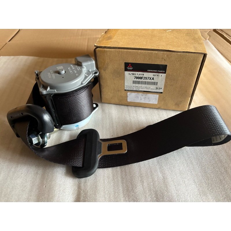 U เข็มขัดนิรภัยเบาะแถว3 MITSUBISHI PAJERO KR1W ALLNEWปี 2015 L,R (ซ้าย,ขวา) รหัสแท้ 7000F297XA