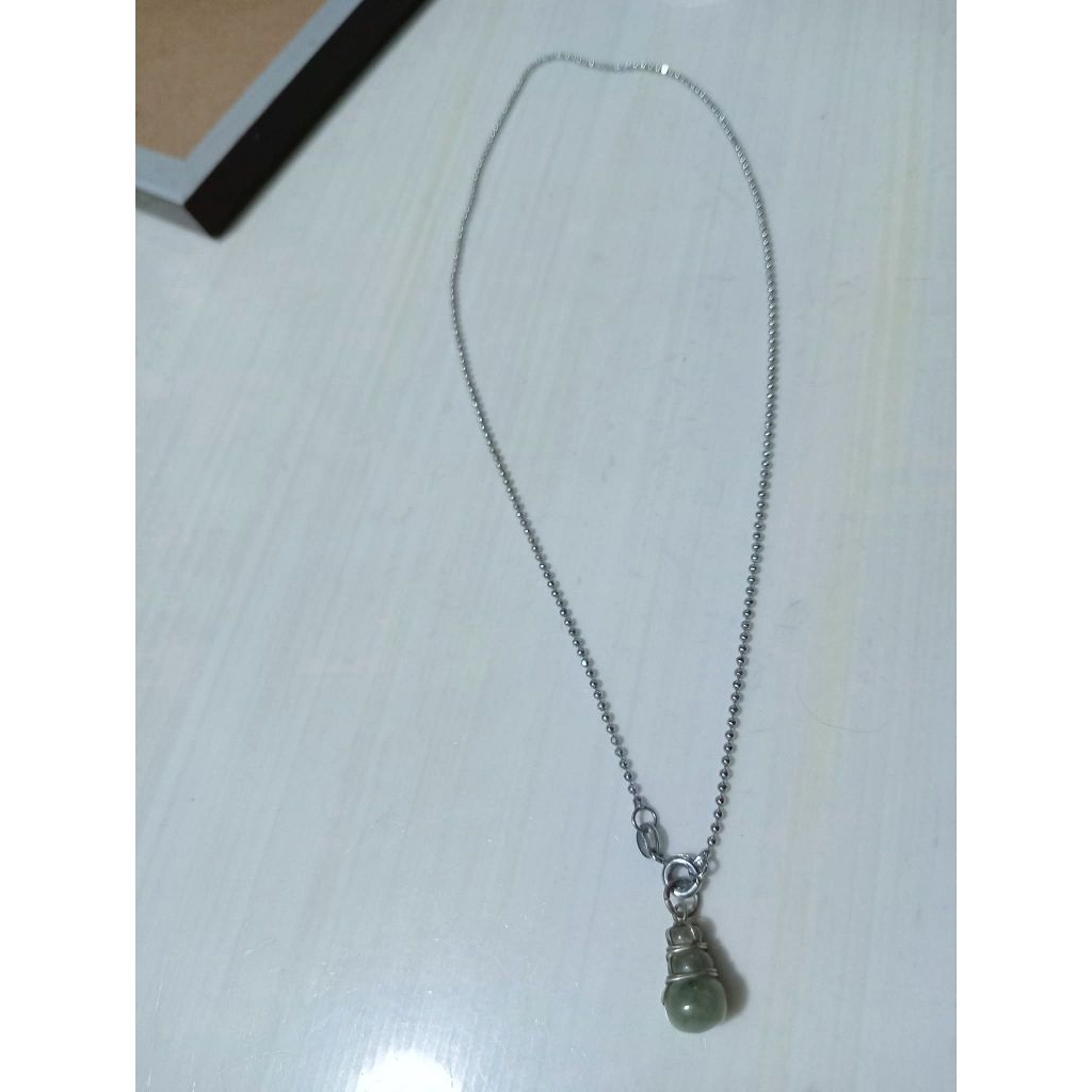 สร้อยคอตอก 18KGP ความยาวประมาณ 41ซม.พร้อมจี้หยกรูปน้ำเต้าเรียกทรัพย์ เครื่องประดับมือสองญี่ปุ่น สวยน