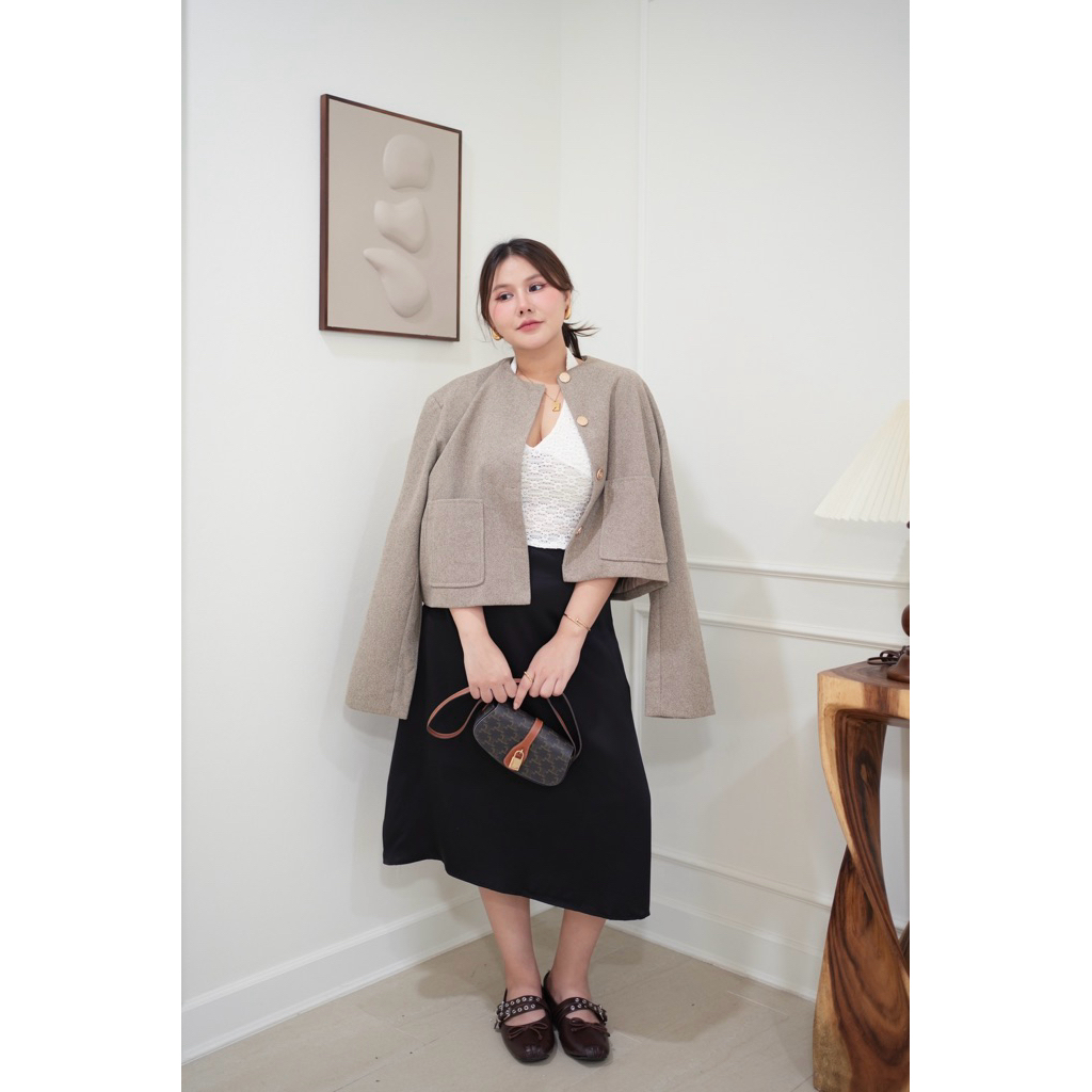 Spring Silky Skirt 🌺✨ กระโปรงผ้าซาตินปใส่พริ้วๆสบายๆ ใส่กับอะไรก็สวยจริงๆค่า 💗 MERRY HOUSE