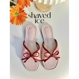 รุ่น “Ribbin” รองเท้าแตะสไตล์สวยหรูที่หนังเป็นผ้าหนังกลับ มา…