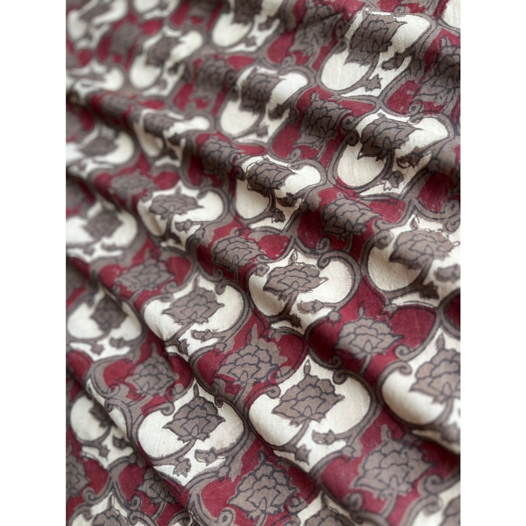 144บ./หลา(0.9m)Cotton Fabric Indian Blockprint  ผ้าฝ้าย ผ้าอินเดีย พิมพ์มือ sarasafabric handblockprint cotton H25-09-13