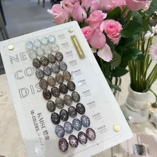 พร้อมส่ง แบรนด์ Kaise 10 สี สีลูกแก้วซาติน สีเจลกลิ๊ตเตอร์แฟลช ฟรีชาร์ทสี มี 3 รุ่น
