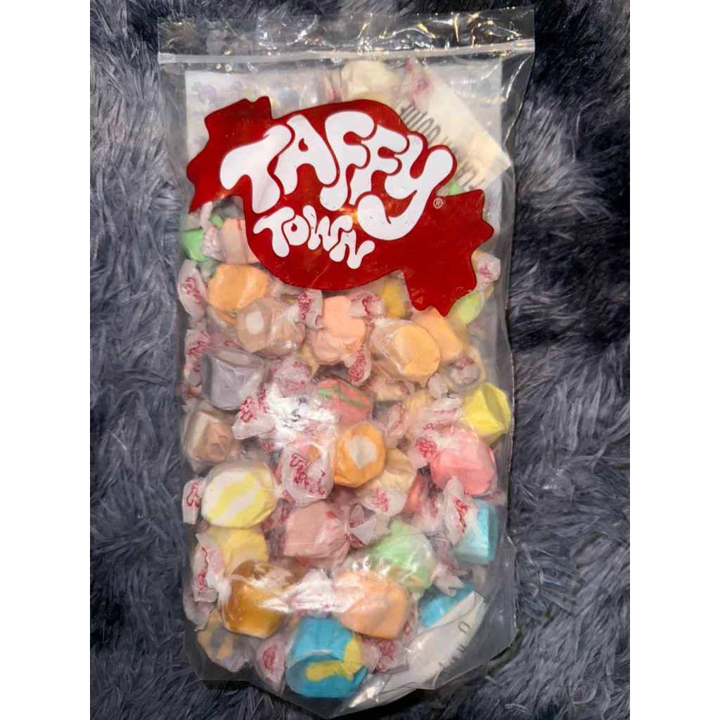 Salt water taffy นำเข้าจากอเมริกา ของร้าน taffy town ของแท้100% พร้อมส่ง (คละรส)