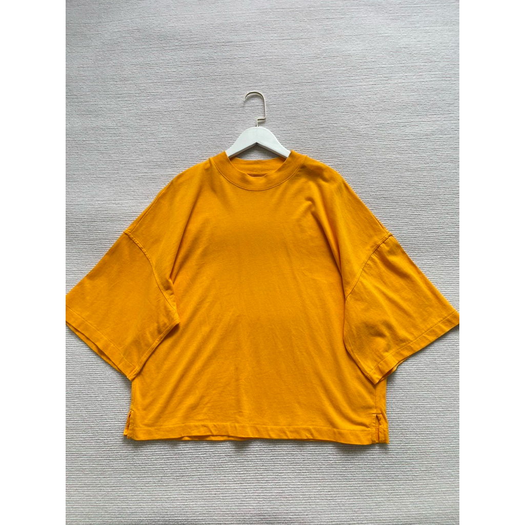 9.Uniqlo U สภาพ 90% ผ้าฝ้าย L อก 50 ยาว 24 01