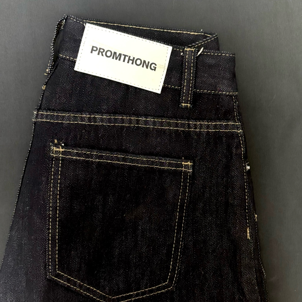 PROMTHONG กางเกงยีนส์ขากระบอกใหญ่ สีเดนิม มือสอง