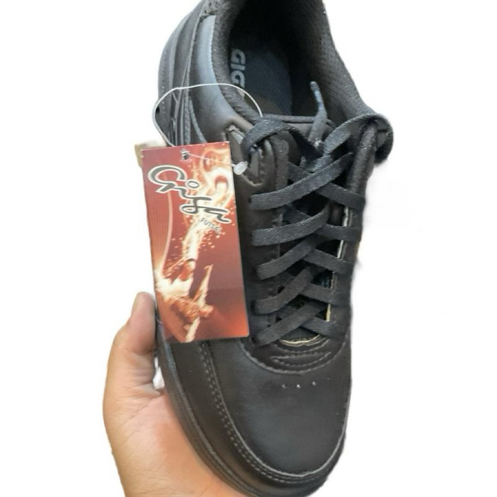 รองเท้าฟุตซอล รองเท้ากีฬา GIGA