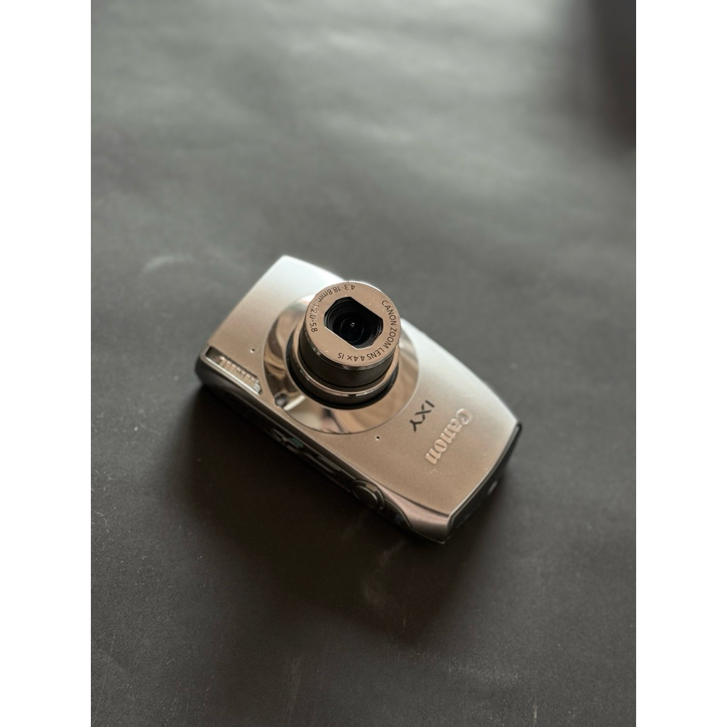 Canon Ixy 32S silver