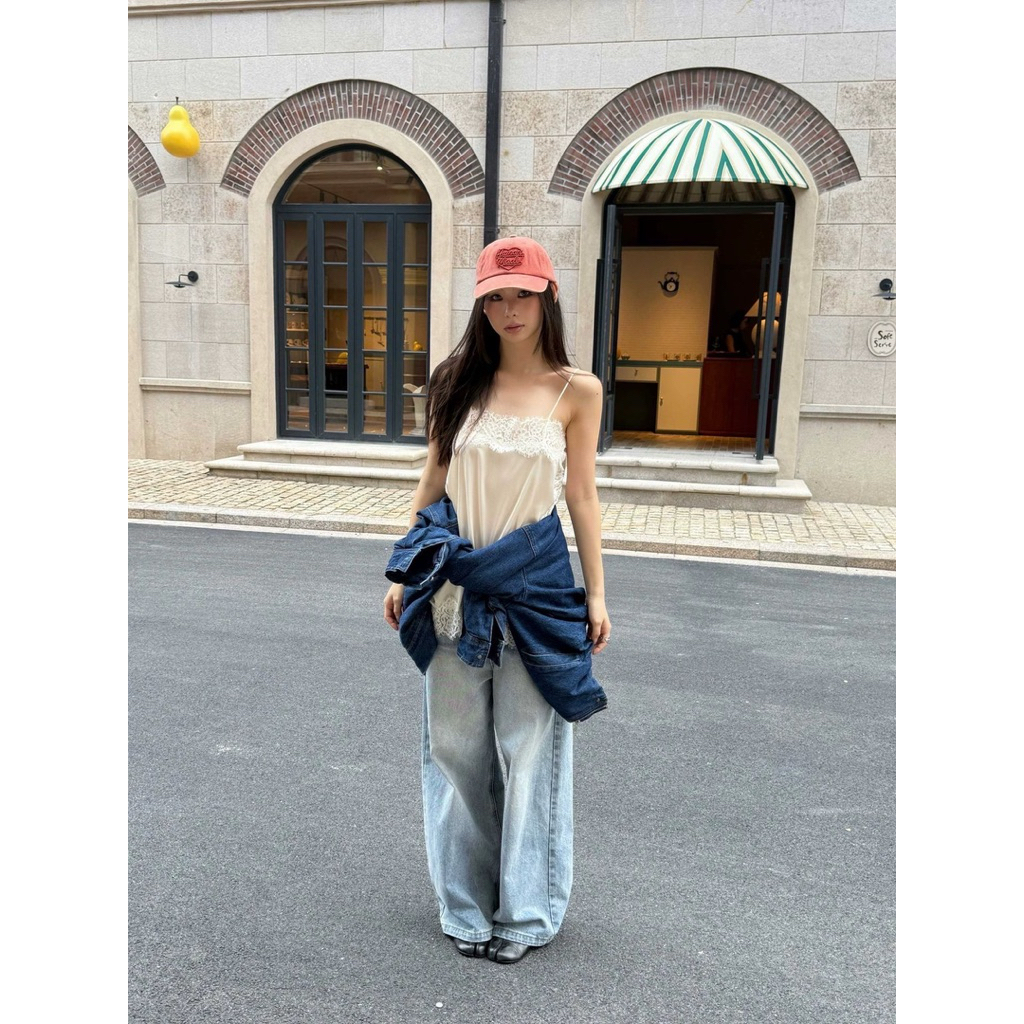 ส่งด่วน 🛵 MMFISH  25T615 𝗟𝗔𝗖𝗘 𝗪𝗛𝗜𝗦𝗣𝗘𝗥 𝗖𝗔𝗠𝗜 เสื้อสายเดี่ยวลูกไม้แต่งขอบรอบตัว ดีเทลลูกไม้ลายสวยละเอียด - รูปที่ 3