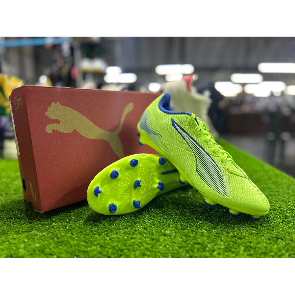 {รับประกันสินค้าของแท้100%} รองเท้าฟุตบอลสตั๊ด Puma Ultra 5 Play FG/AG (สีเขียว)
