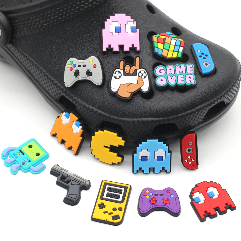 Hot เสน่ห์รองเท้า ดิY แพ็กแมน shoe charms สไตล์ การ์ตูน รองเท้าแตะ หัวเข็มขัด พีวีซี รองเท้า อุปกรณ์เสริม ปุ่ม