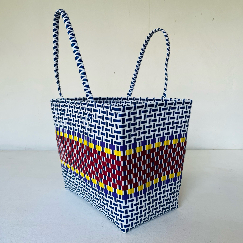 ตระกร้าน สานเส้นพลาสติกสานใหญ่ ขนาด กว้าง23 ยาว37 สูง30ซม.(ขอบปากตระก็ร้า)ตะกร้าสานพลาสติกตะกร้าจ่ายตลาด - รูปที่ 2