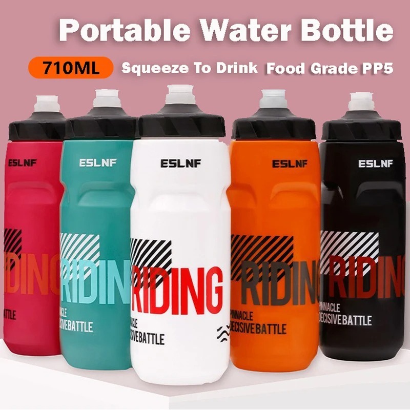 ESLNF ขวดน้ำสําหรับจักรยานแบบพกพา 710ML ความจุขนาดใหญ่ ขวดจักรยานถนน น้ำหนักเบา ขวดบีบดื่มง่าย ราคา ถูกที่สุด ดีลบีเคเค