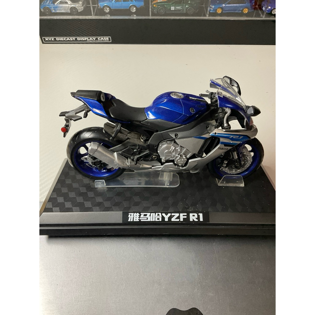 Yamaha R1 สปอร์ตไบค์ เครื่องยนต์ 998cc 4 สูบเรียง CP4 เกียร์ 6 สปีด