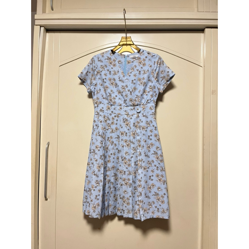 Kalisa brand Z.S เดรส สีฟ้า ลายดอก ตีจีบ ซับทั้งตัว สวยมาก สภาพดี