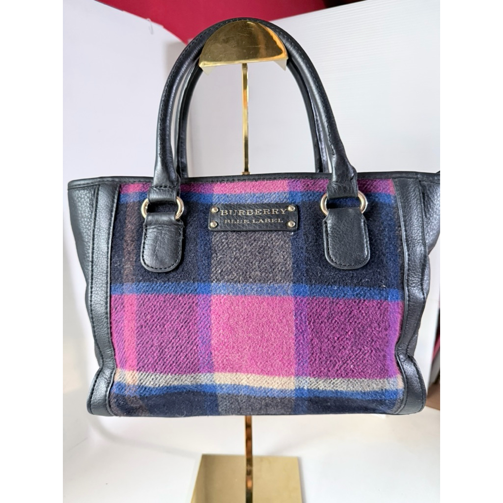 กระเป๋าถือ Burberry Blue Label  มือสอง สะพายสวย