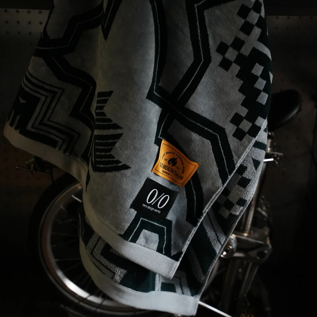 Nerudesignworks x OLD MOUNTAIN's KAKEMONO gray blue