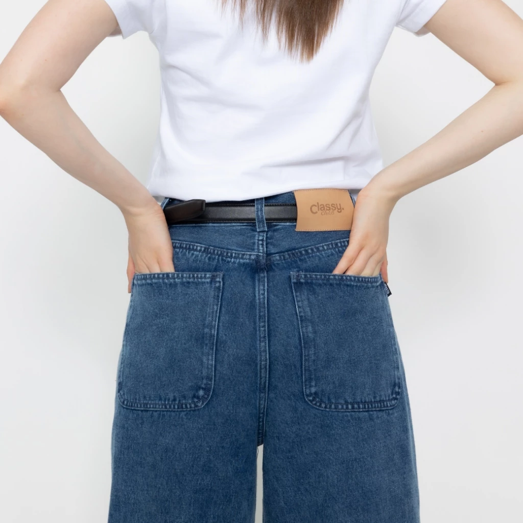 Classy Club - กางเกงยีนส์ ขากว้าง รุ่น Wide Leg Jeans - Classy Friends Furreal Col.