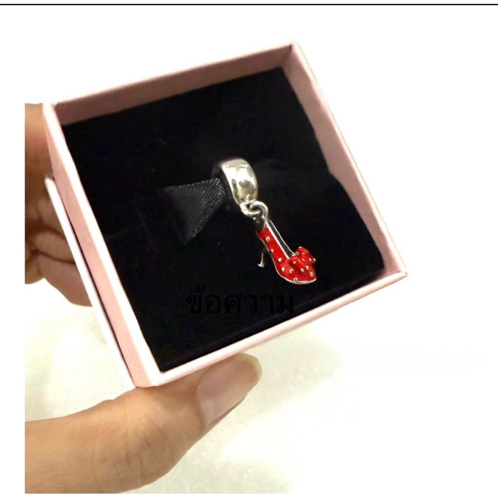 [แท้100%]disney parks minnie mouse red shoe charm แท้100% มีขายเฉพาะที่ดิสนีย์แลนด์