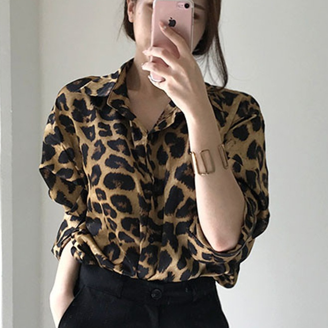 เสื้อเซิ้ตเเขนยาวผู้หญิงลายเสือดาว เเฟชั่น สวมใส่สบาย ให้ความเป็นสไตส์เซ็กซี่น่าค้นหา เเละลุคเทห์ๆ