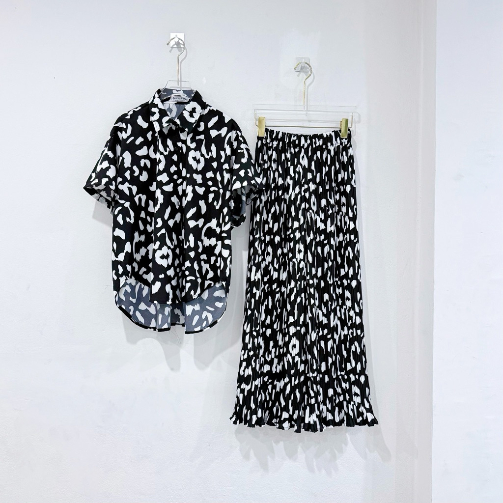 Belle pleated Set เซ็ตดอกไม้สุดละมุน ✔️ เสื้อเชิ้ตแขนสั้น + กางเกงขายาวพลิ้วๆดีเซตอัดพลีท