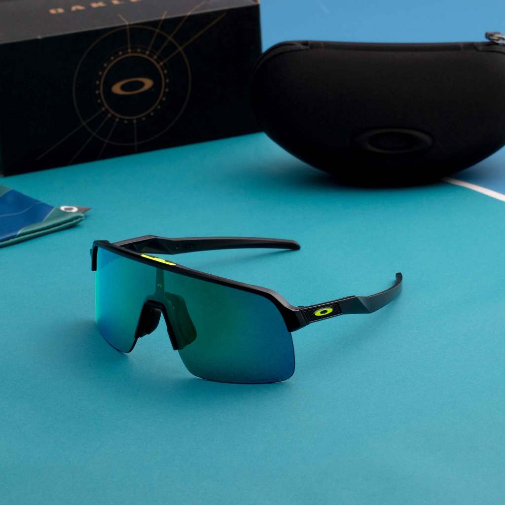แว่นกันแดด Oakley รุ่น SUTRO LITE (ASIAN FIT) (OO9463A)  **ประกัน 2 ปีจากแบรนด์**