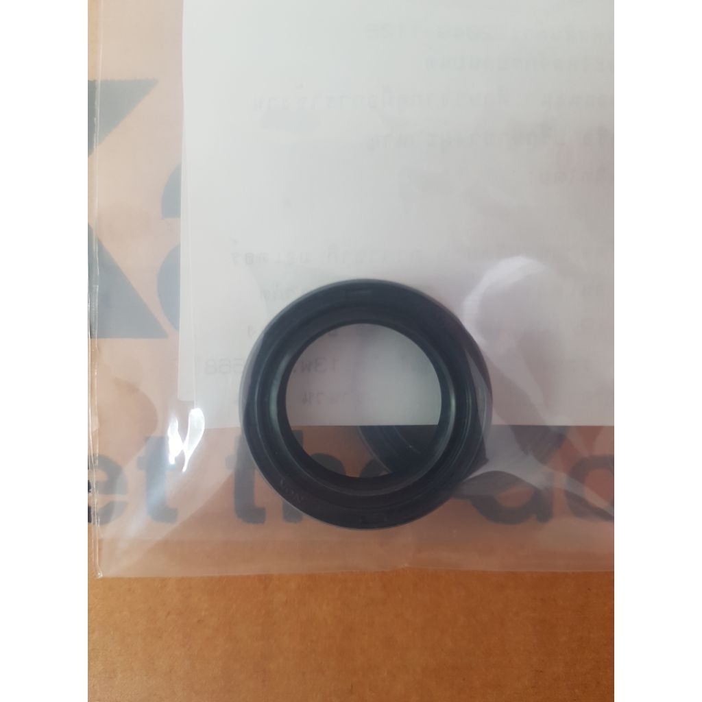 ซีลดุมล้อหน้า ksr110 ตัวเก่า (แท้เบิกศูนย์)