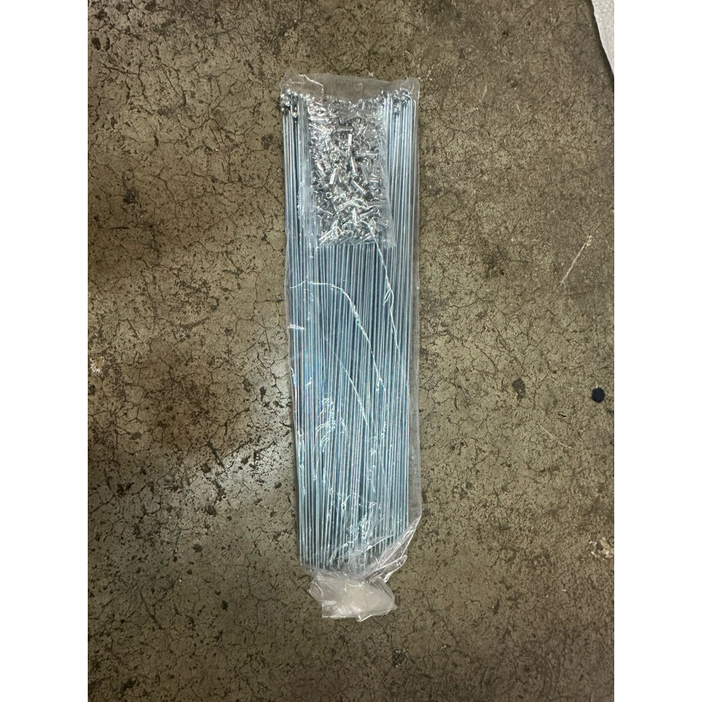 ซี่ลวดรถจักรยาน 26x13/8 (ห่อละ 144 เส้น+หัวซี่ลวด)