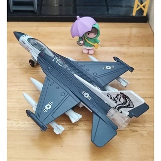 เครื่องบิน เหล็ก F16 F18 ยาว 21.5 ซม. มีเสียงมีไฟ มีลาน ไม่มีกล่อง เครื่องบิน รบ aircraft Scale 1/72