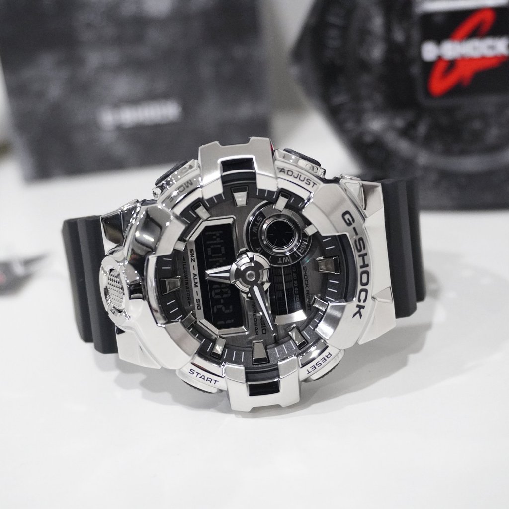 Casio G-Shock นาฬิกาข้อมือ รุ่น GM-700 (GM-700-1A,GM-700G-9A,GM-700P-6A )