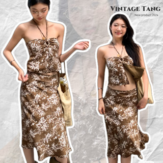 พร้อมส่ง🍄ชุดสองชิ้น ท๊อปลายดอก+กระโปรงเอวต่ำมีซิป  ดีไซน์เว้…