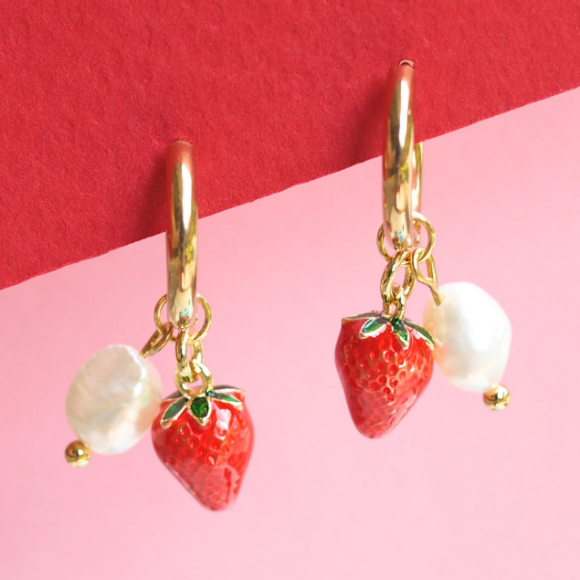 just gleam things - Juicy Pearl Earrings ต่างหูสตรอเบอร์รี่ไข่มุก