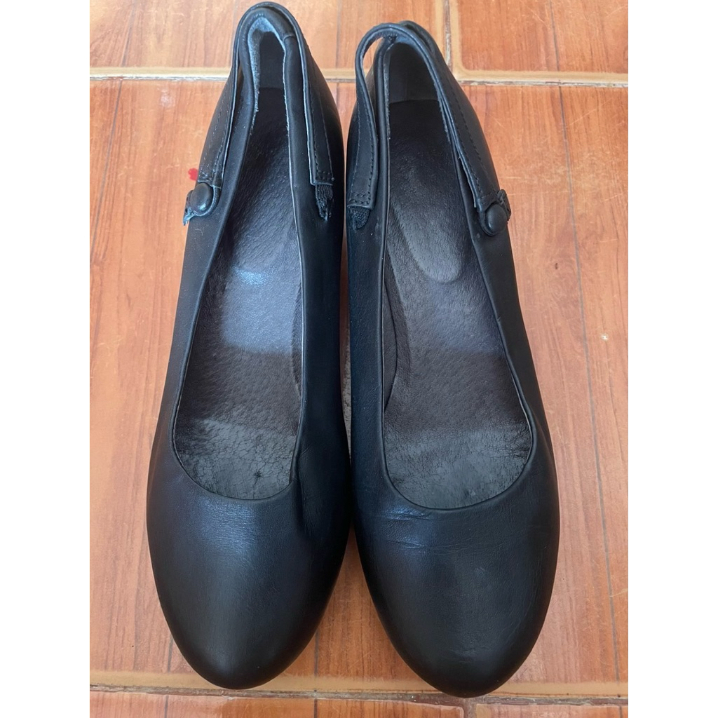 รองเท้าcamperมือสองของแท้