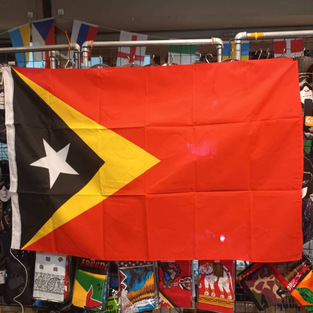 TIMOR LESTE ติมอร์เลสเต ธง เบอร์6 60x90cm เบอร์8 80x120cm Tec40store ไรท์สาระกับครูแว่น #ธงนานาชาติtec40