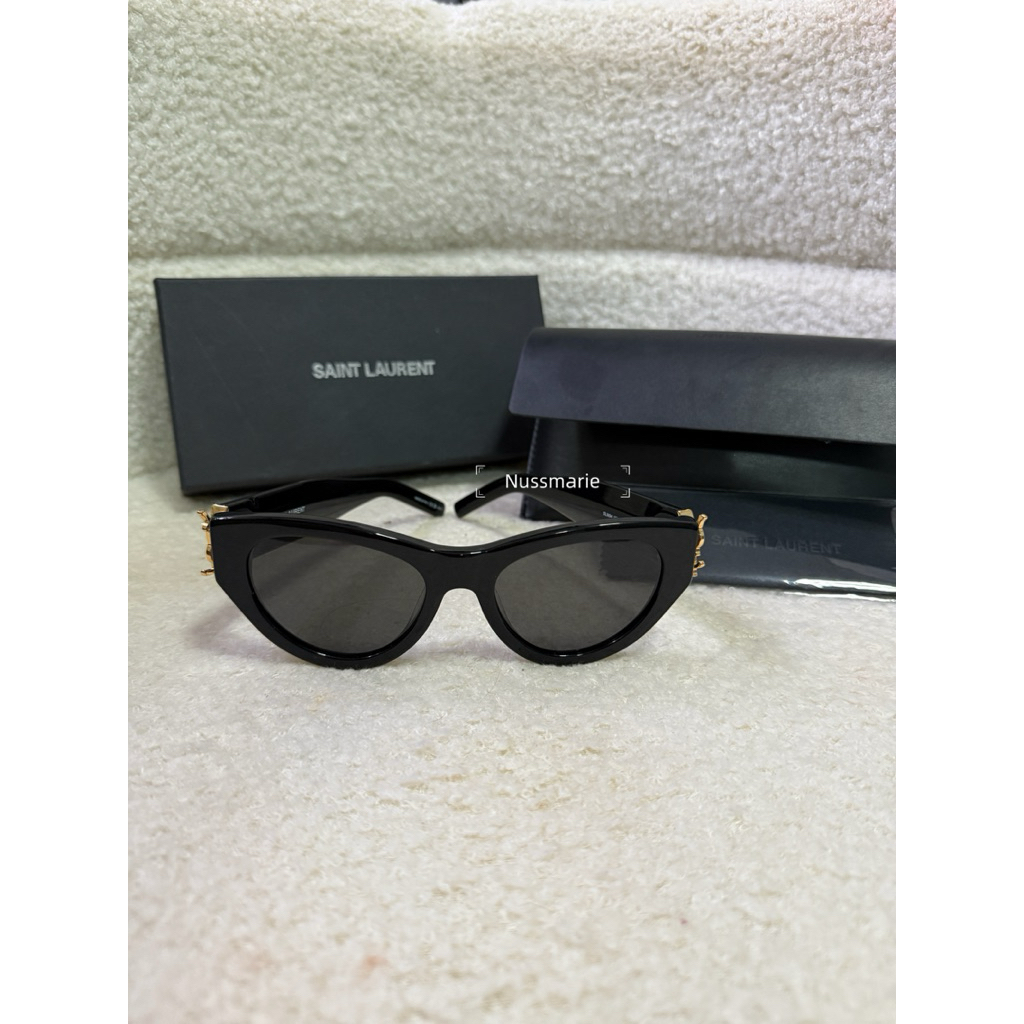 Yves Saint Laurent SL M94 001 53 20 กล่องนอก กล่องใน ผ้าเช็ด