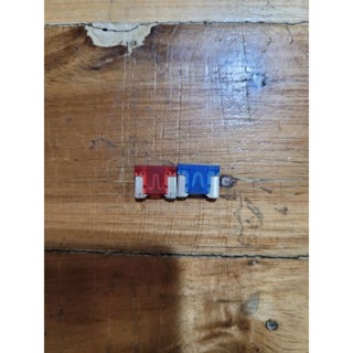 ไมโครฟิวส์ ฟิวส์เสียบจิ๋วขาสั้น ขนาด 10 แอมป์,15 แอมป์ ฟิวส์…