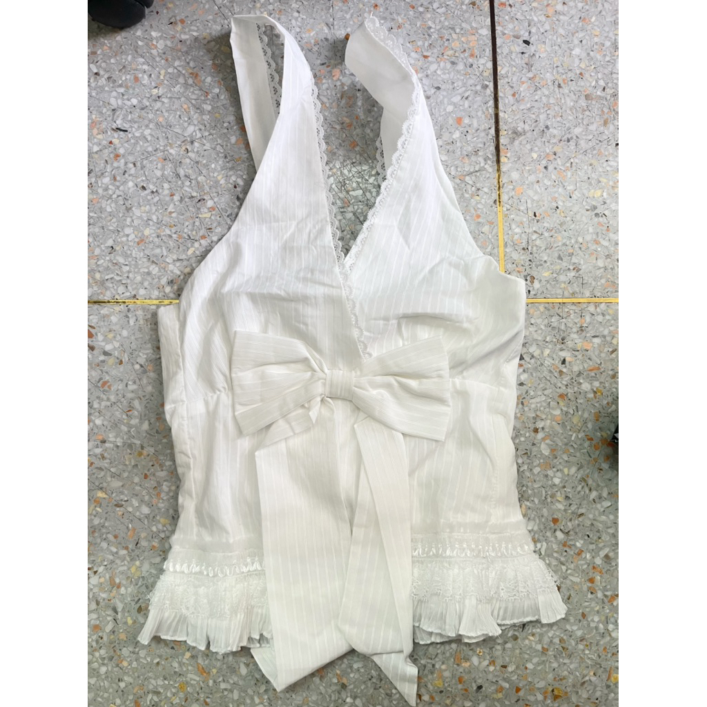 พร้อมส่ง Bowvy top - Everymay เสื้อผูกคอ size s