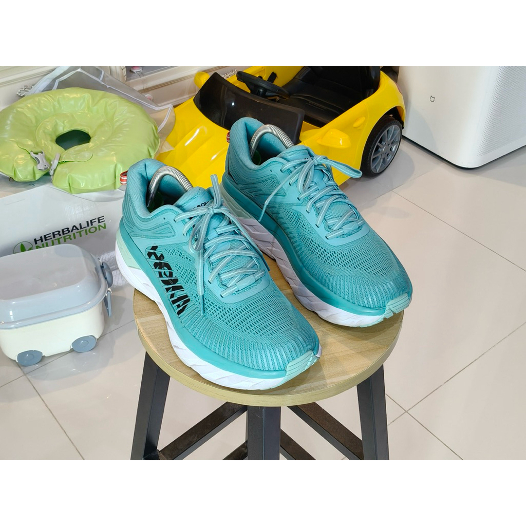 รองเท้ามือสอง hoka Bondi 7 ขนาด us 10.5 uk 9 เบอร์ 43.5 ยาว 275 สภาพดี