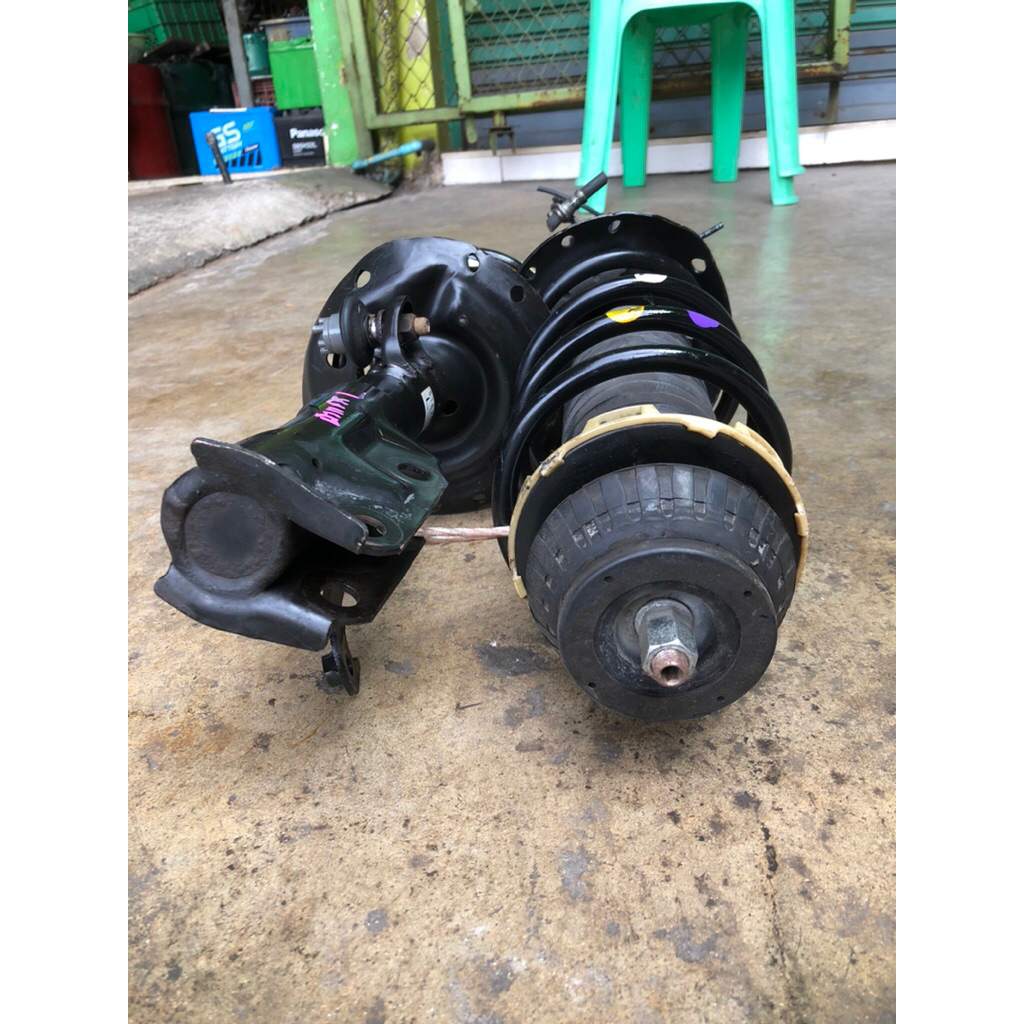 โช๊คหน้า Honda jazz GE ปี 08-13 แท้ญี่ปุ่น