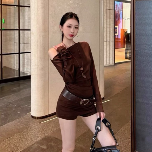 BY0369 Set3ชิ้น เสื้อปาดไหล่+กระโปรงกางเกง+เข็มขัด benly co - รูปที่ 3