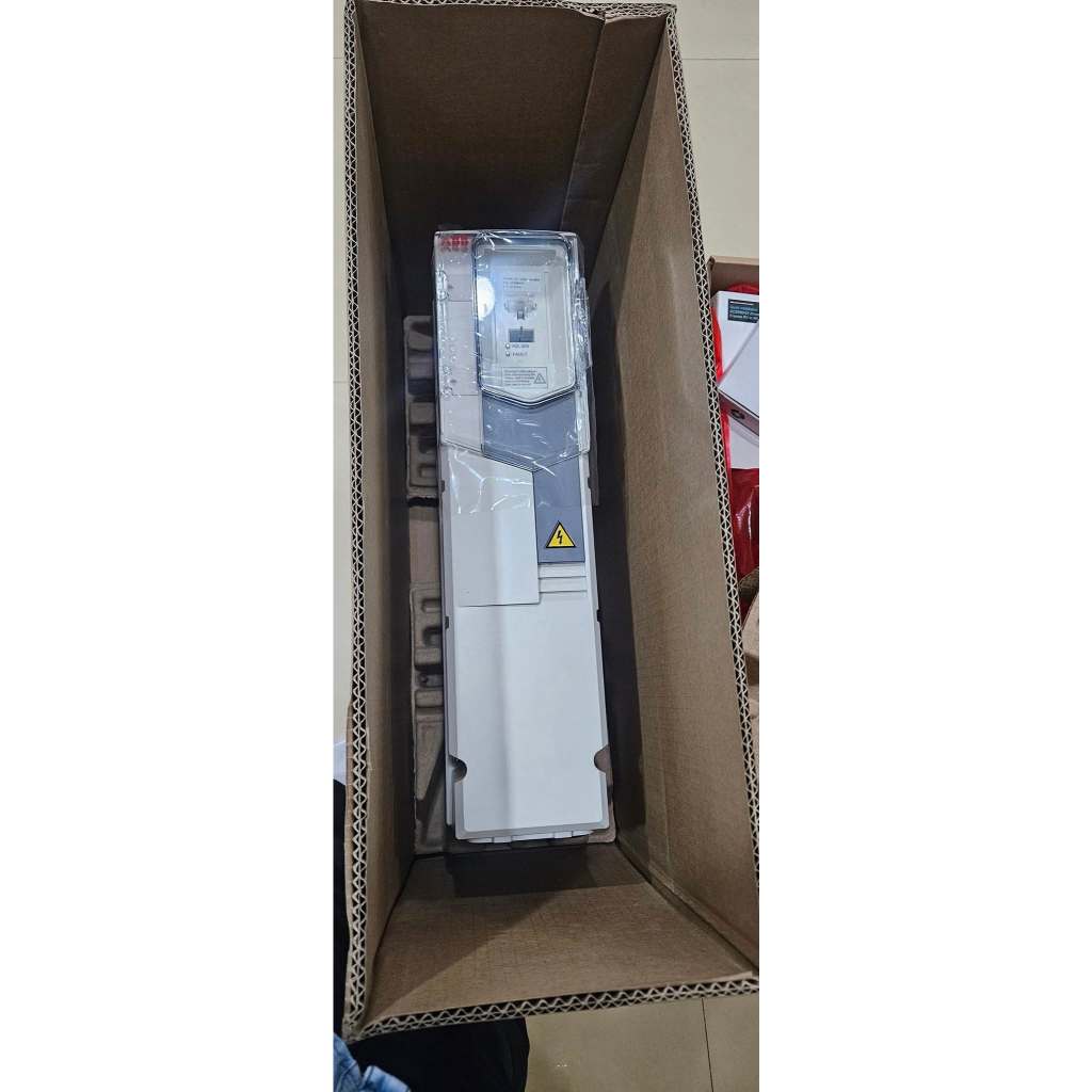 INVERTER ABB ACS580-01-026A-4+B056+J400+N2902