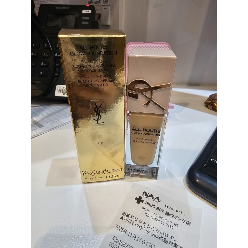 รองพื้นYSL สูตรผิวโกล
