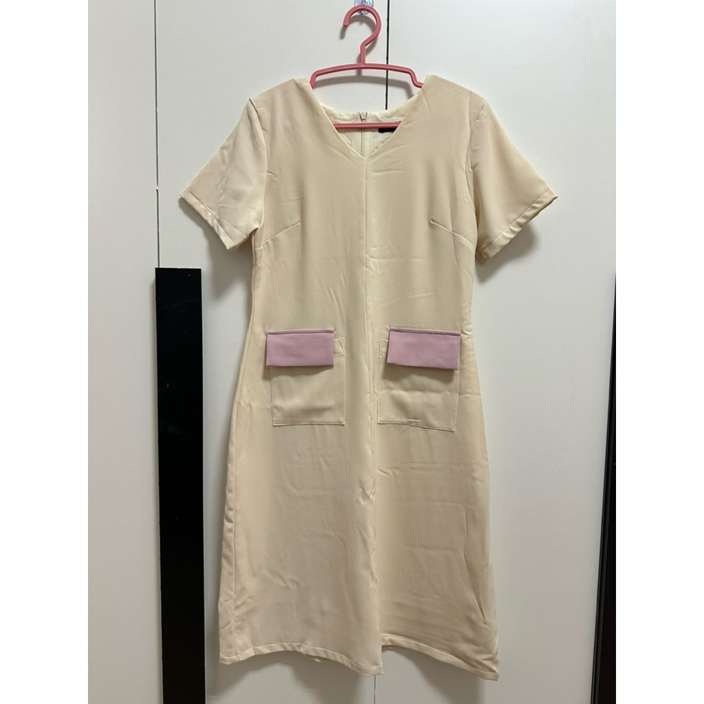 💛💛เดรสสีครีม Crayon💛💛