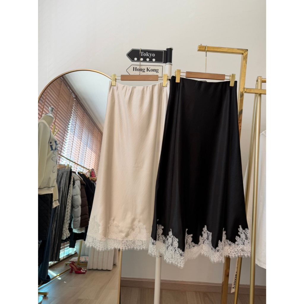 กระโปรงซาตินปลายลูกไม้ Lace Satin Skirt SS2025 - รูปที่ 7
