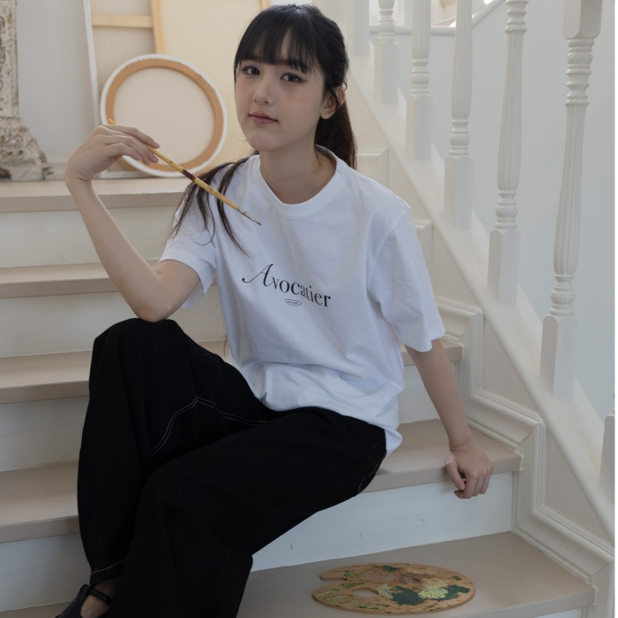 avo เสื้อยืดผ้าคอตตอนสกรีนลายมีไซส์ De l'avocatier tee