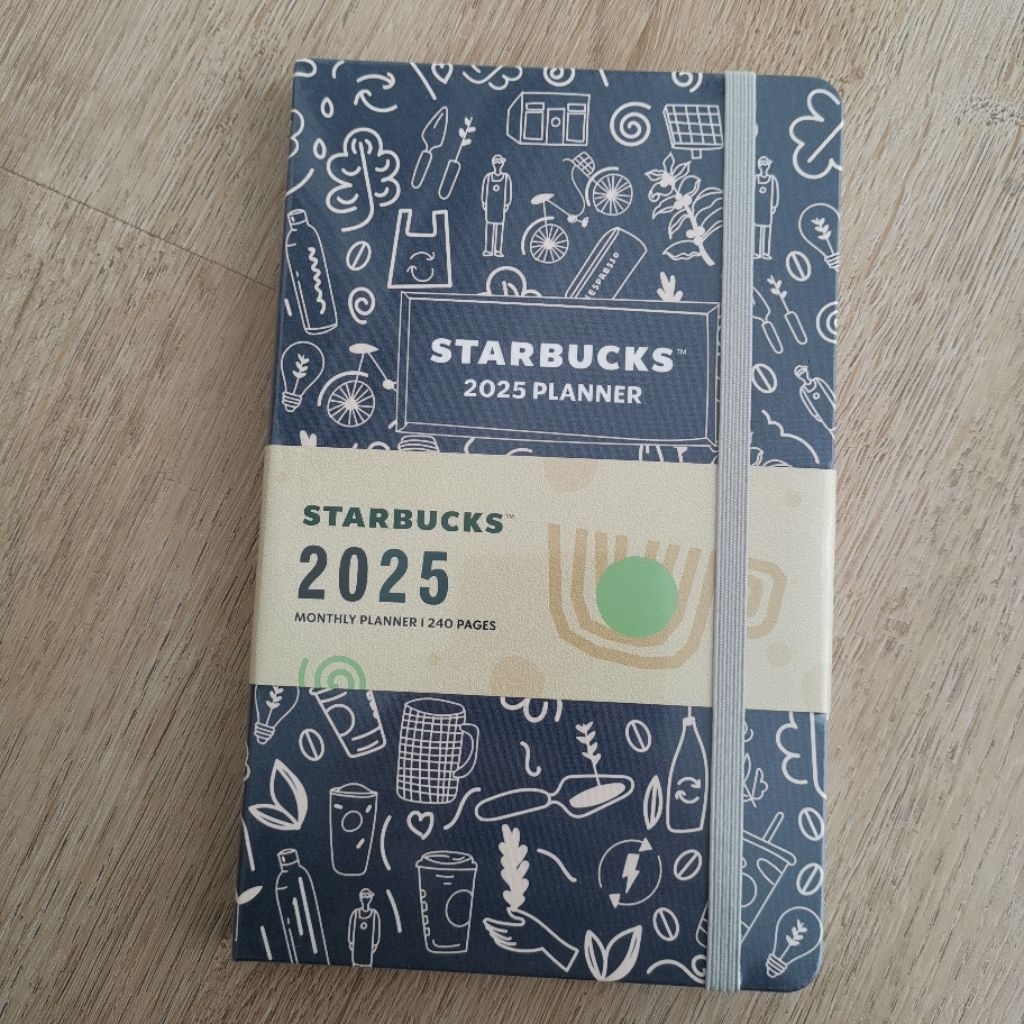 starbucks ​planer 2025  สมุดแพลนเนอร์ปี 2568 สตาร์บัคส์​แท้ Monthly Planner 240 pages

ของใหม่ ในซีล