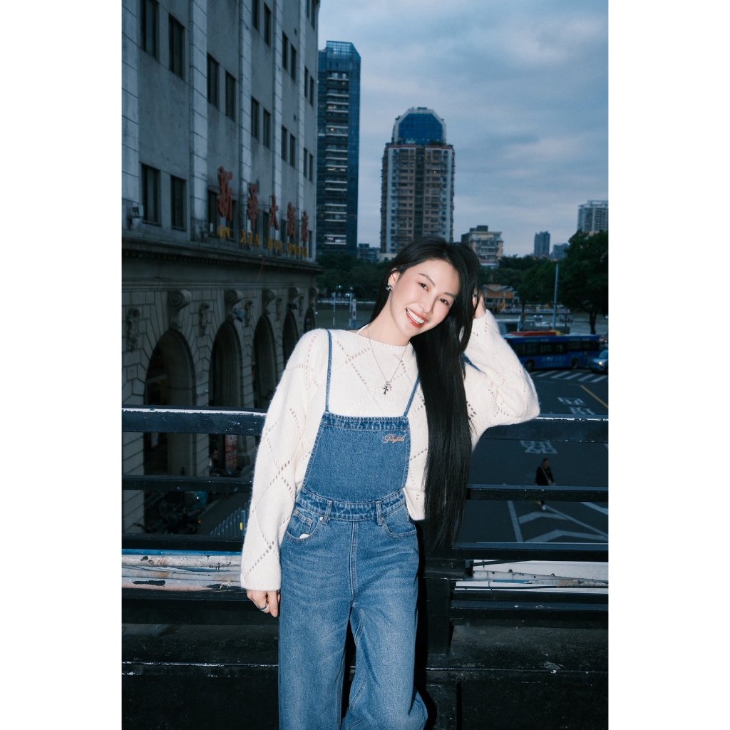 Paloy - PL6268 เอี๊ยมยีนส์สายเดี่ยวขายาวอกปัก Paloy