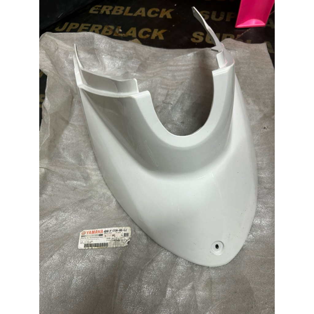 ฝาครอบใต้ถังฟีโน่แท้ใหม่4D0-F172W-00-UJ