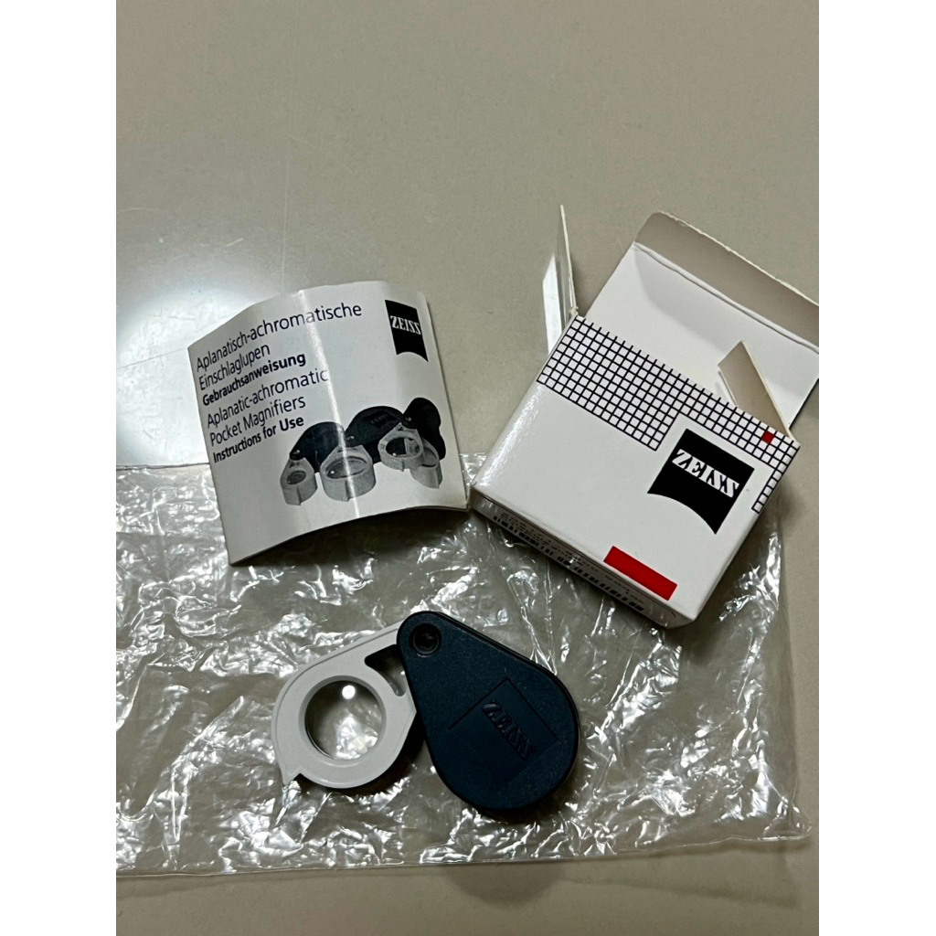 กล้องส่องพระ ZEISS D40 10X เลนส์ไม่เคลือบ กล่องแดง หายาก ใครหากล้องอยู่ แนะนำเลยครับ