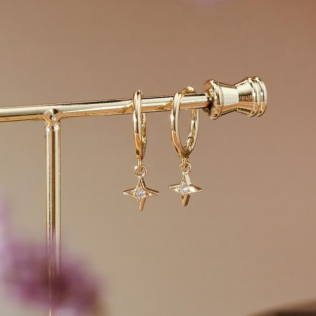Vachana - Minimalist Star Hoop Earrings (ต่างหูมินิดาวเหนือ)